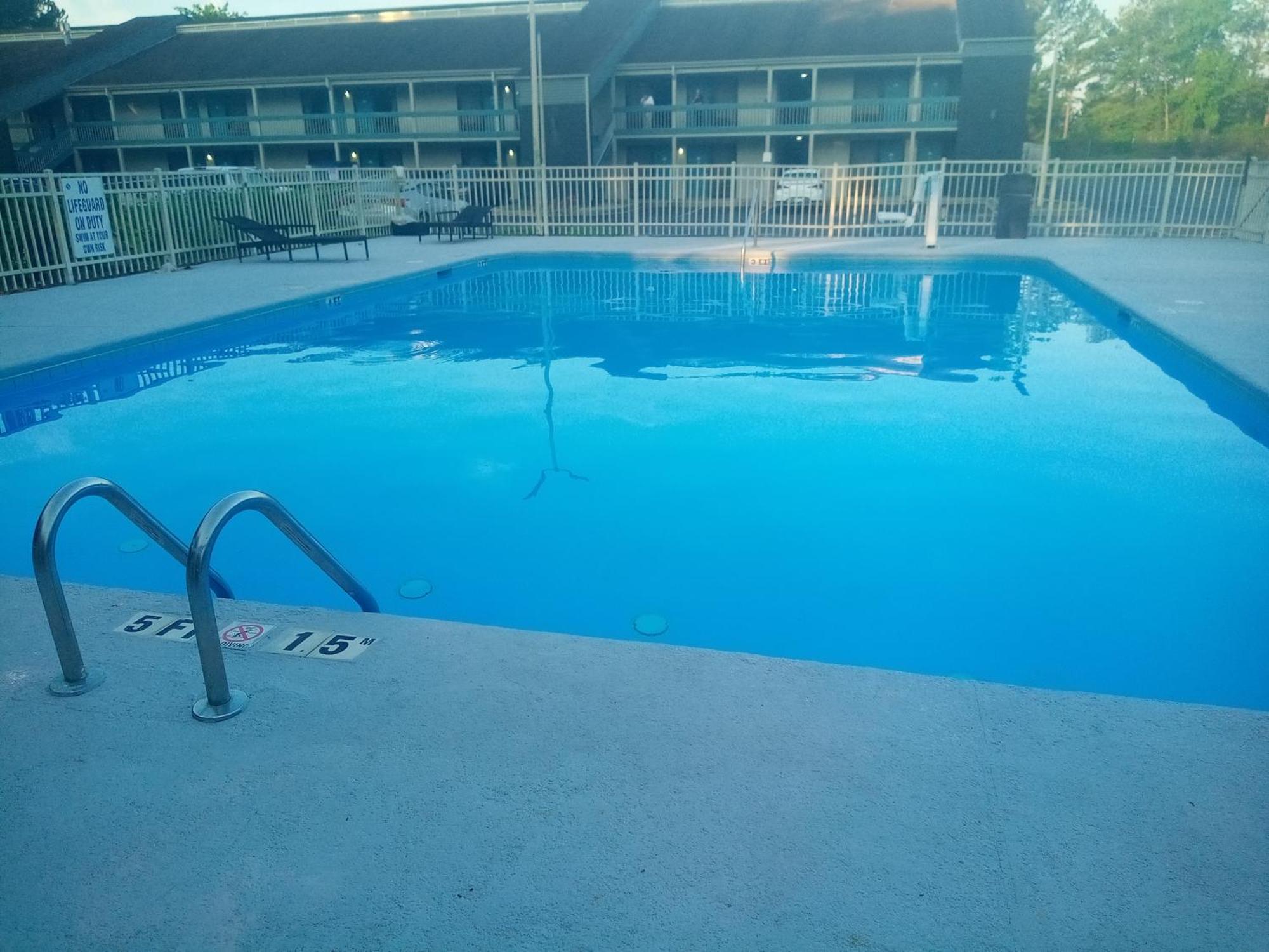 קולומביה Quality Inn Fort Jackson מראה חיצוני תמונה