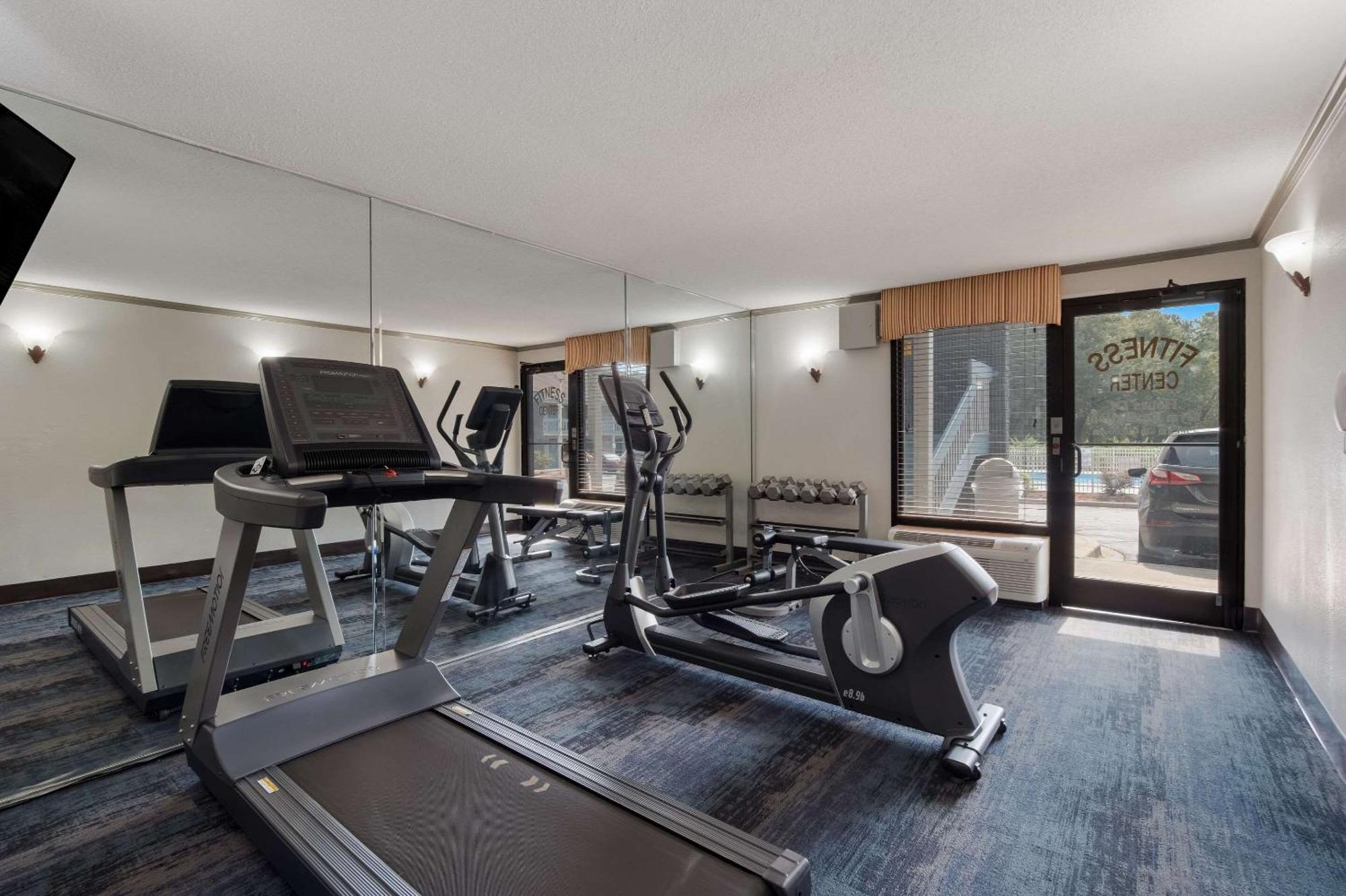 קולומביה Quality Inn Fort Jackson מראה חיצוני תמונה