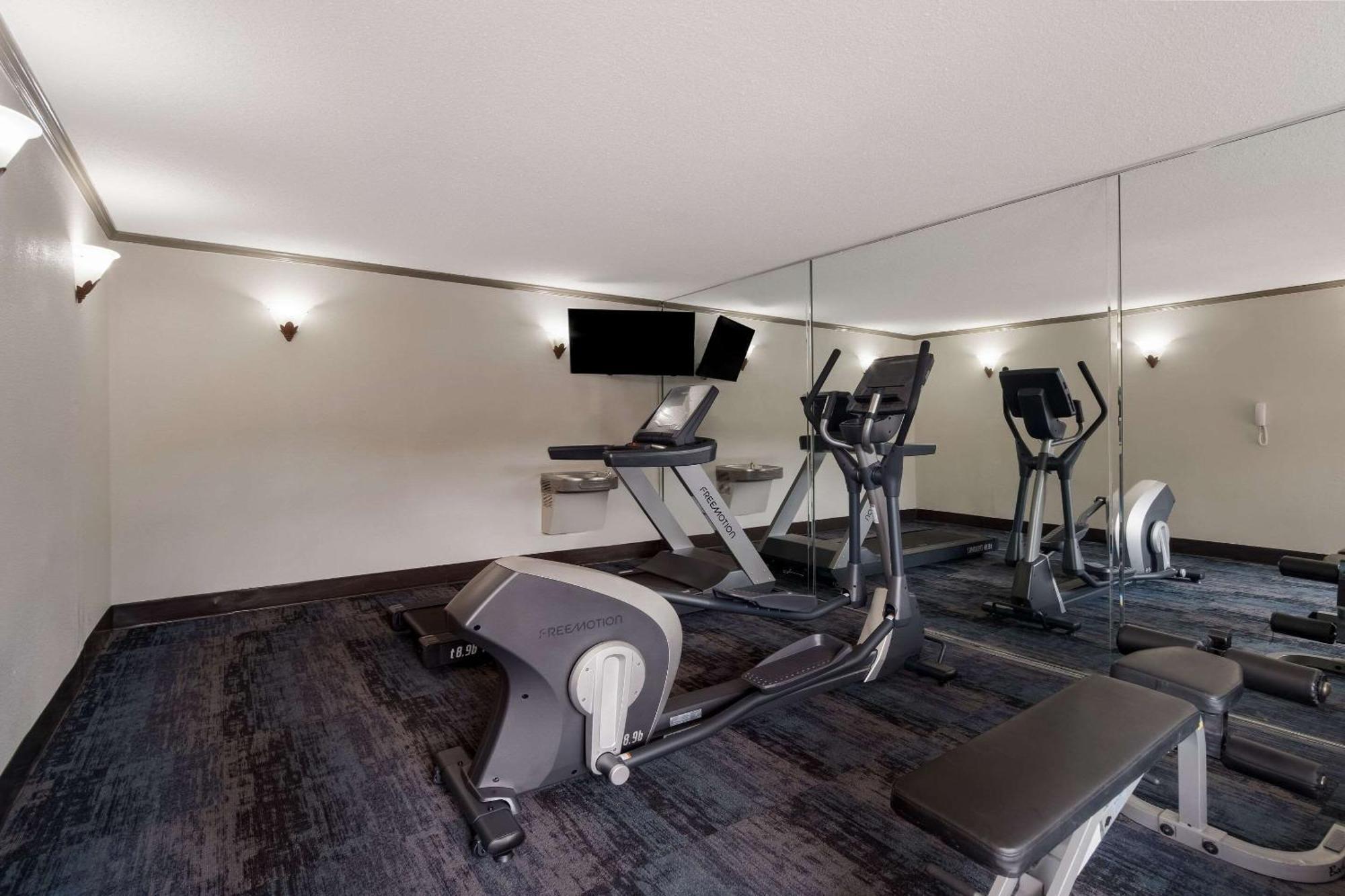 קולומביה Quality Inn Fort Jackson מראה חיצוני תמונה