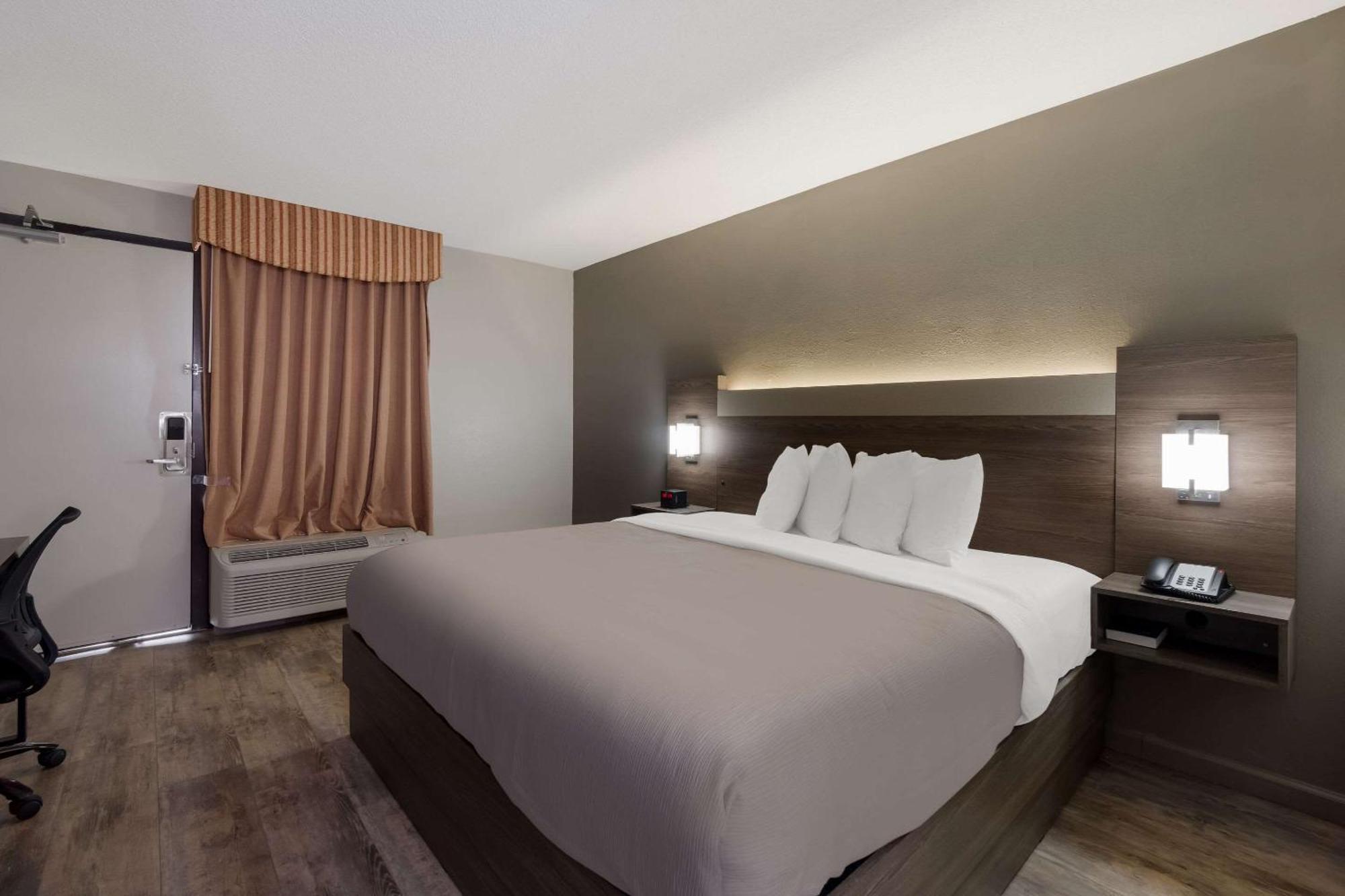 קולומביה Quality Inn Fort Jackson מראה חיצוני תמונה