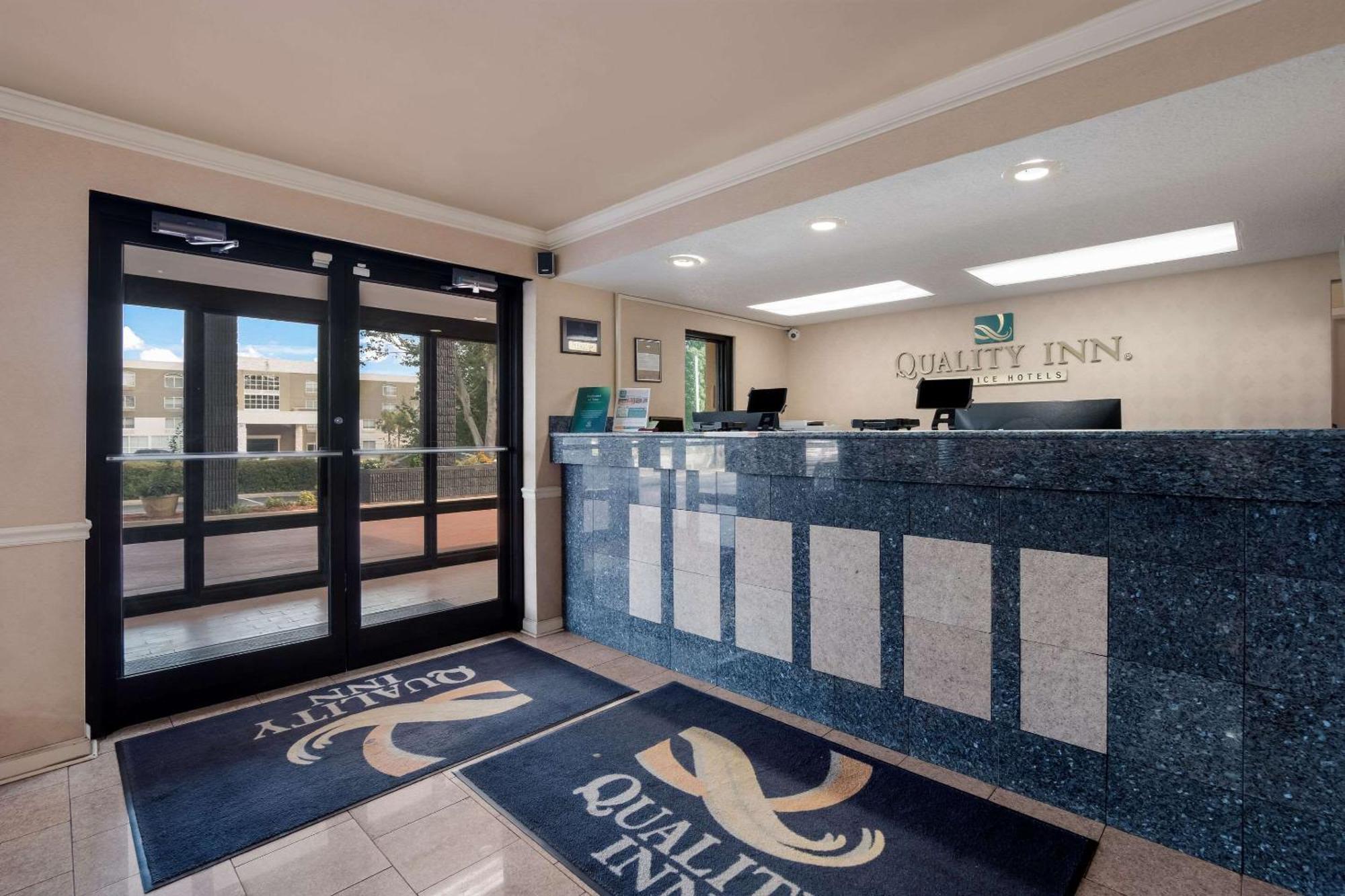 קולומביה Quality Inn Fort Jackson מראה חיצוני תמונה