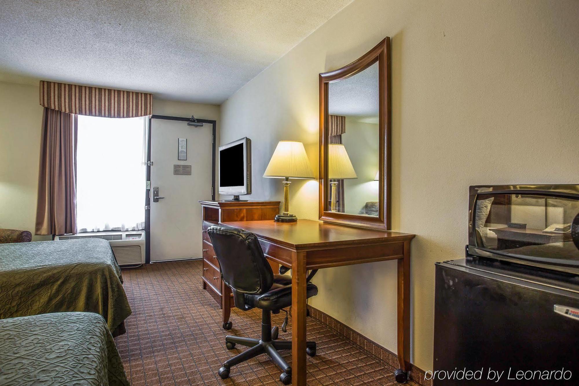 קולומביה Quality Inn Fort Jackson מראה חיצוני תמונה