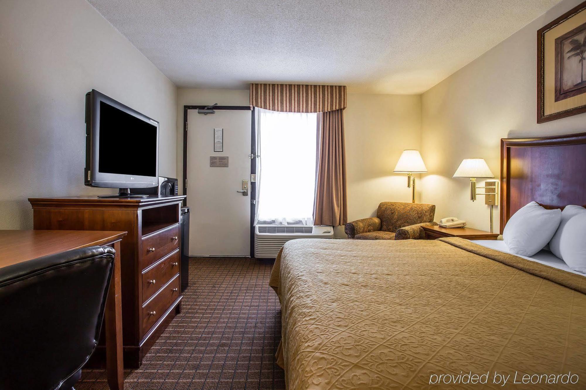 קולומביה Quality Inn Fort Jackson מראה חיצוני תמונה