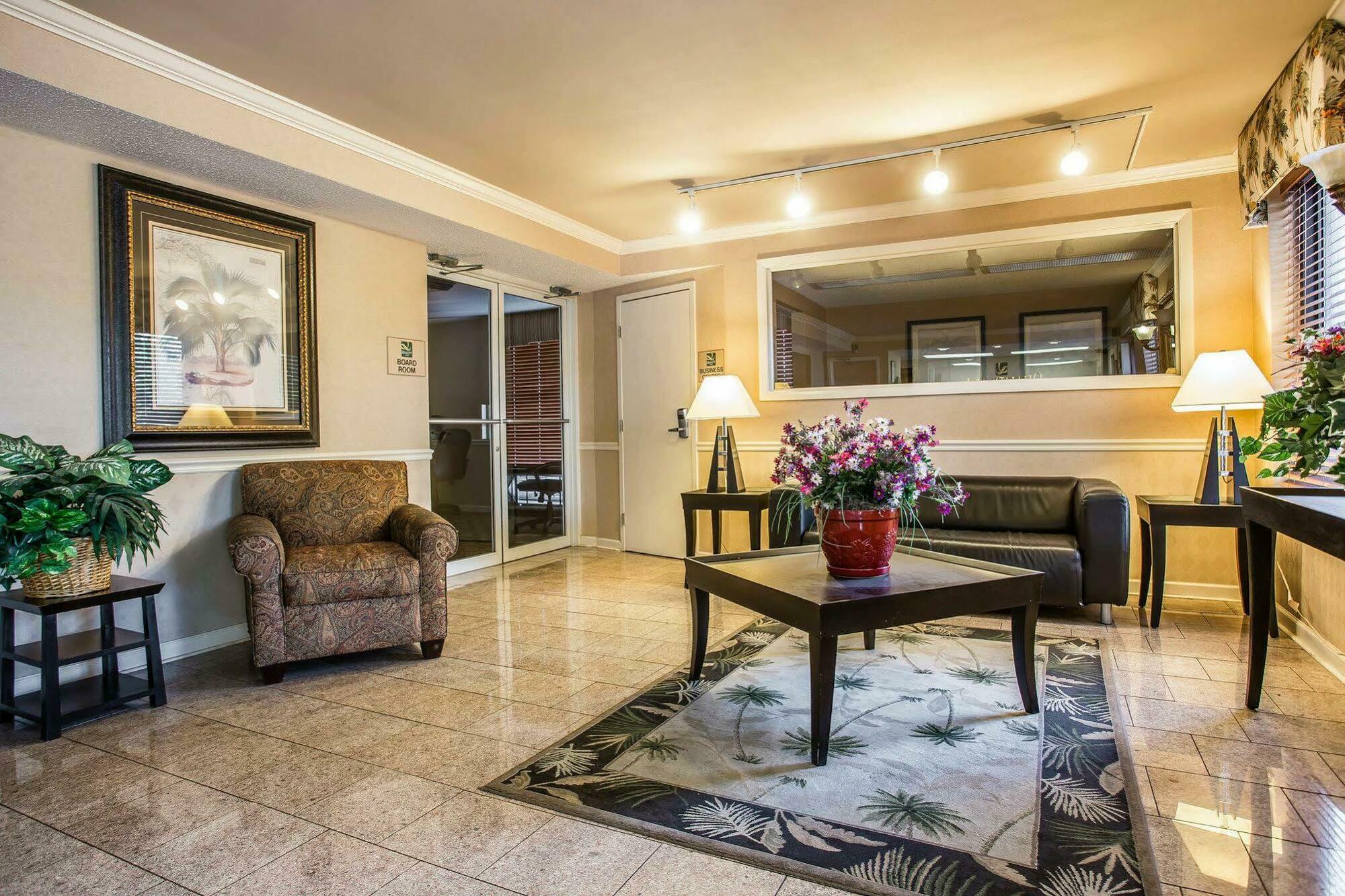 קולומביה Quality Inn Fort Jackson מראה חיצוני תמונה